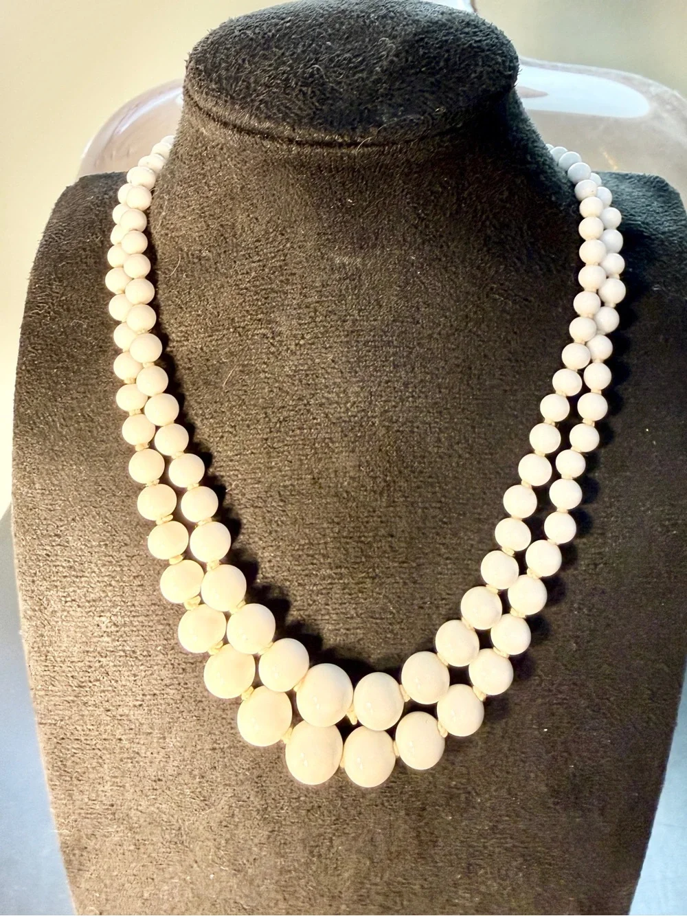 Vintage 1950s White Milk Glass Double Strand Beaded Collar Necklace
